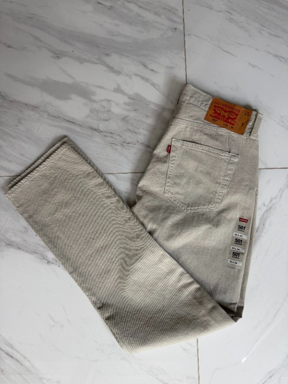 Levi’s 501 Original Jeans Men 33x34 Light Gray Straight Leg Button Fly NWOT